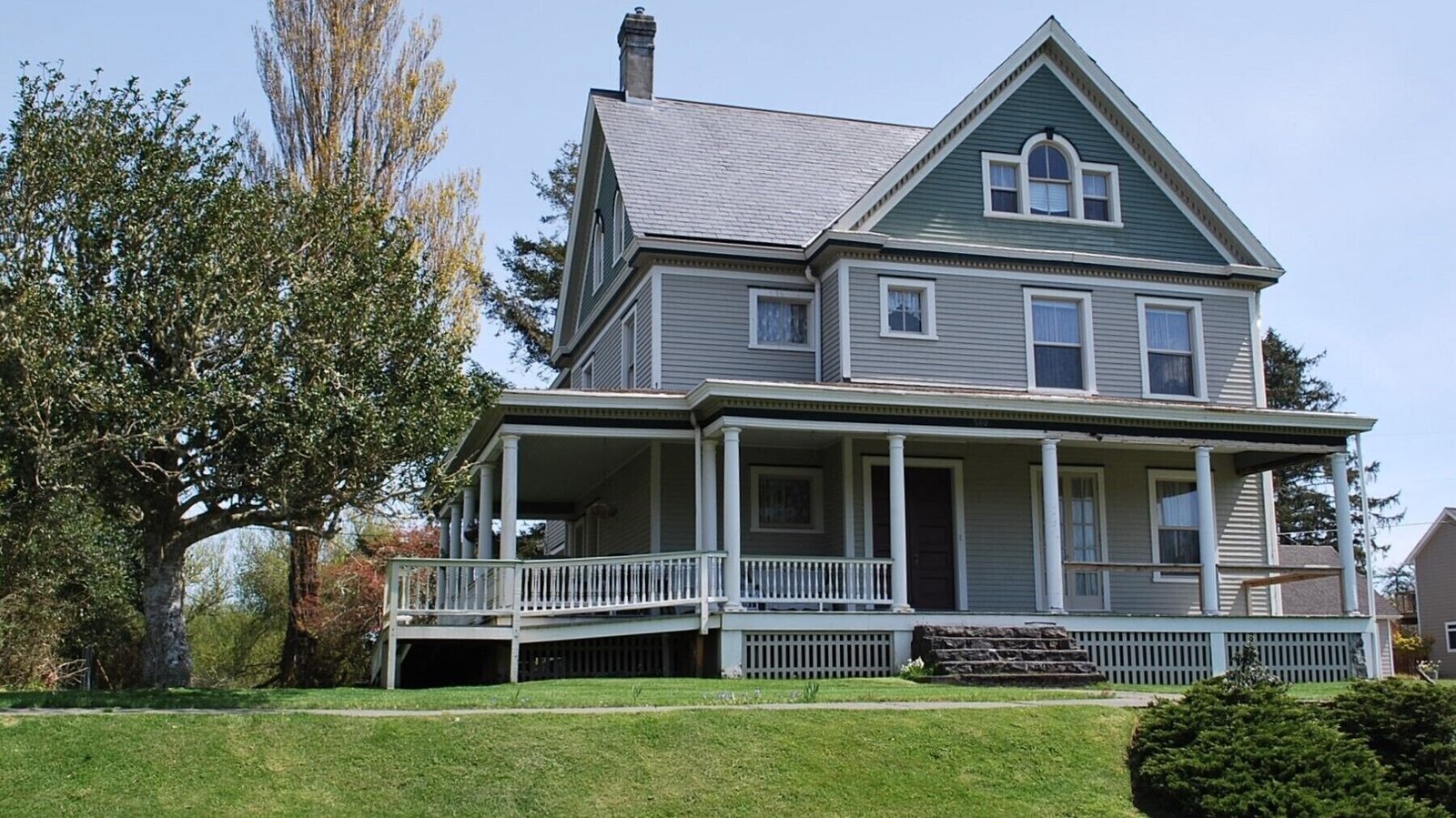 Commanders Quarters Historic Home in Hammond (Near Astoria)