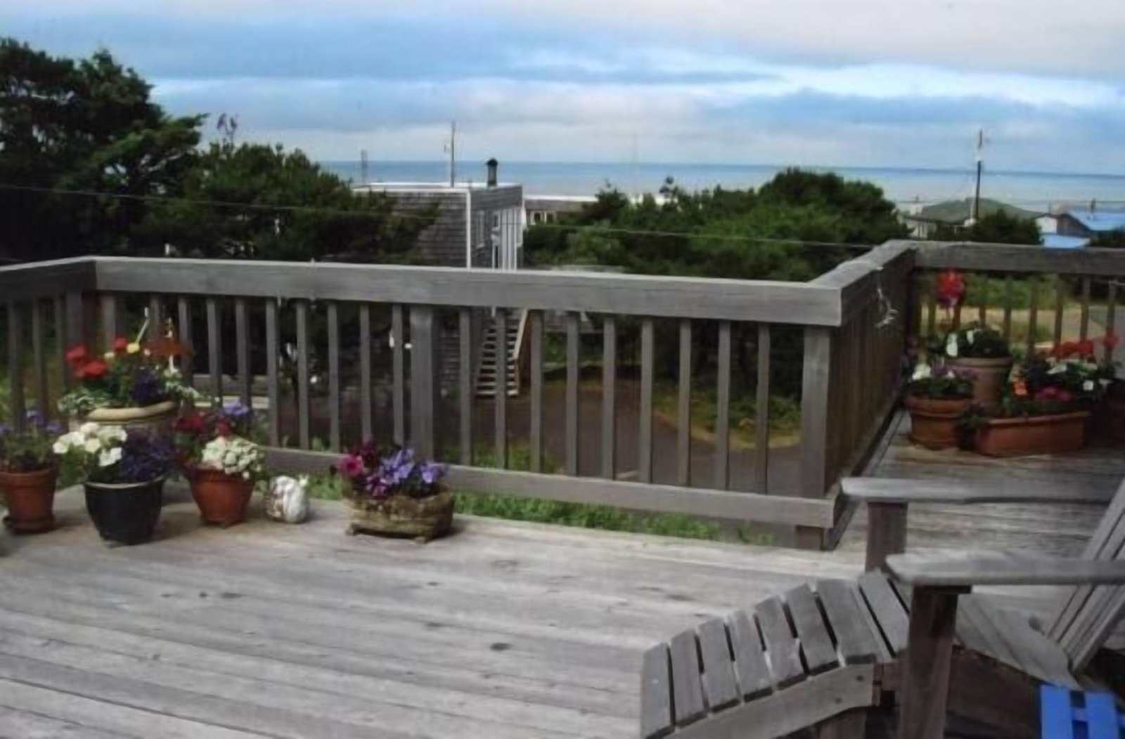 CHARMING OCEAN VIEW BEACH HOUSE (Manzanita)