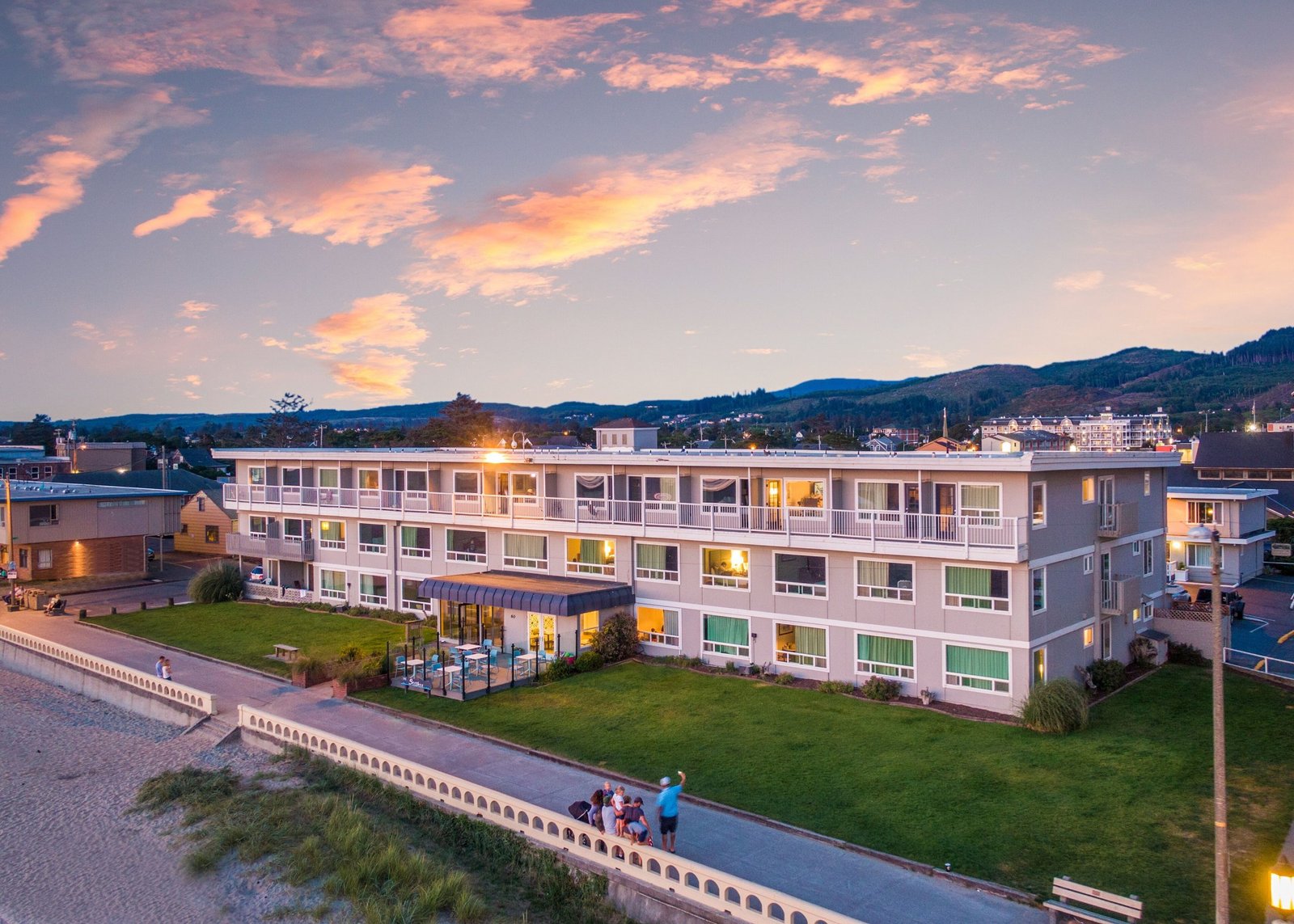 Seashore Inn on the Beach (Seaside)