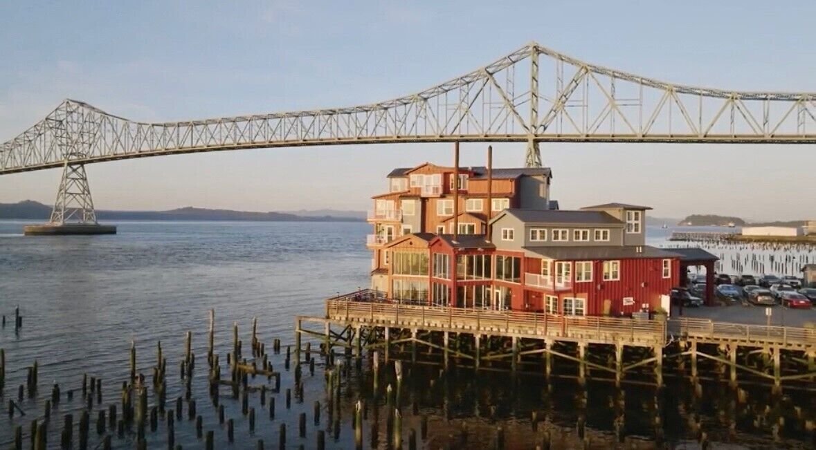 Cannery Pier Hotel & Spa (Astoria)